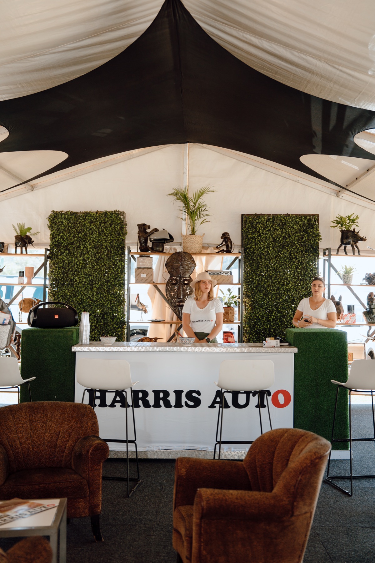 Harris Auto Lounge